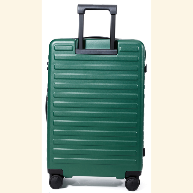 A high-end zipper model from the Traveler series.