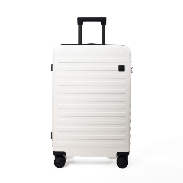 A high-end zipper model from the Traveler series.