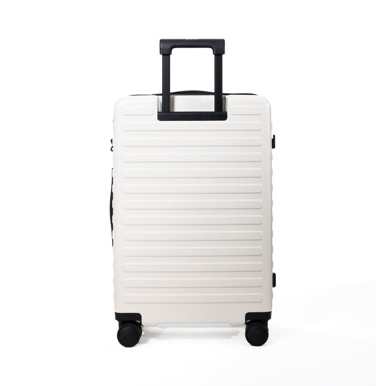 A high-end zipper model from the Traveler series.