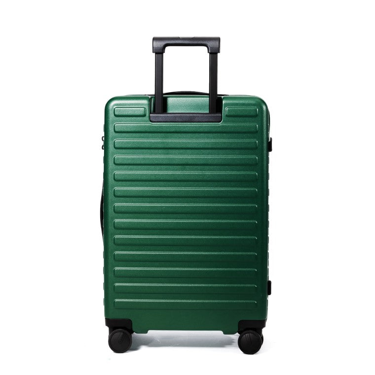 A high-end zipper model from the Traveler series.