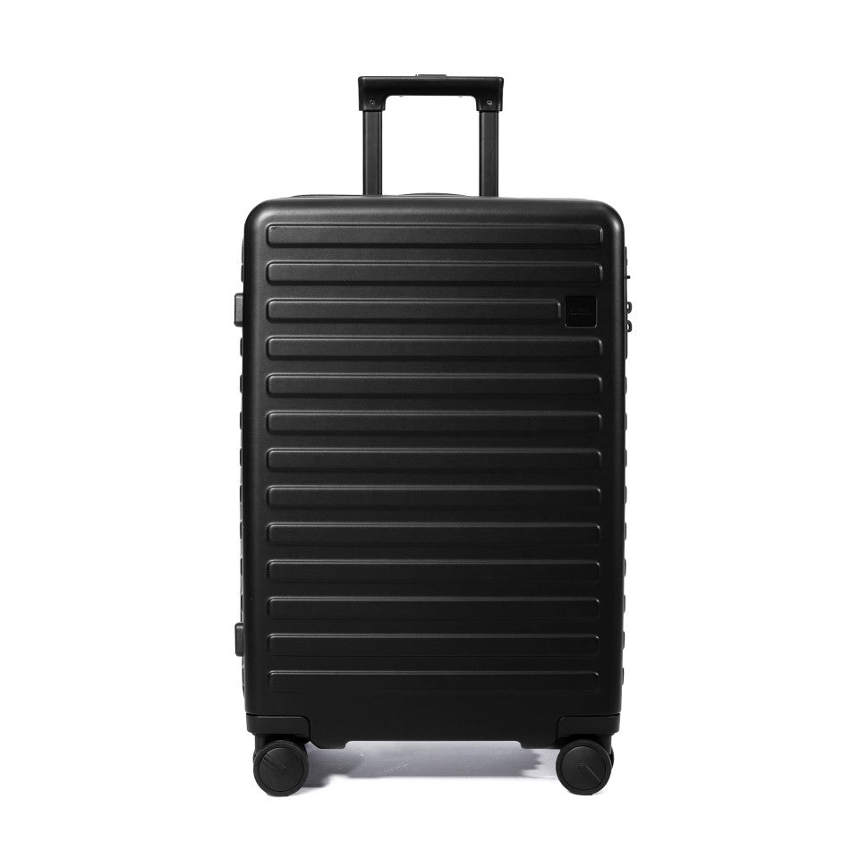 A high-end zipper model from the Traveler series.