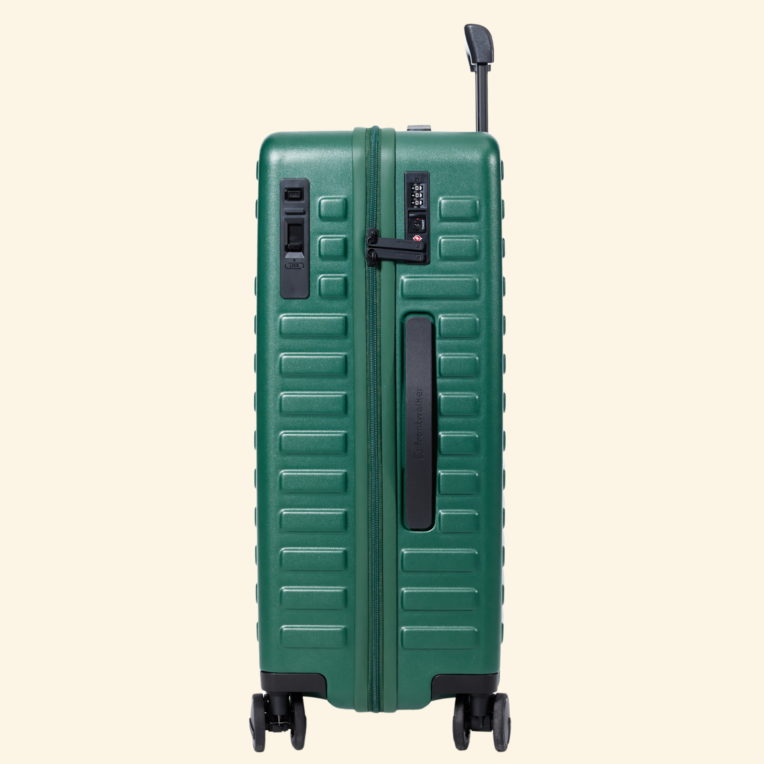 A high-end zipper model from the Traveler series.