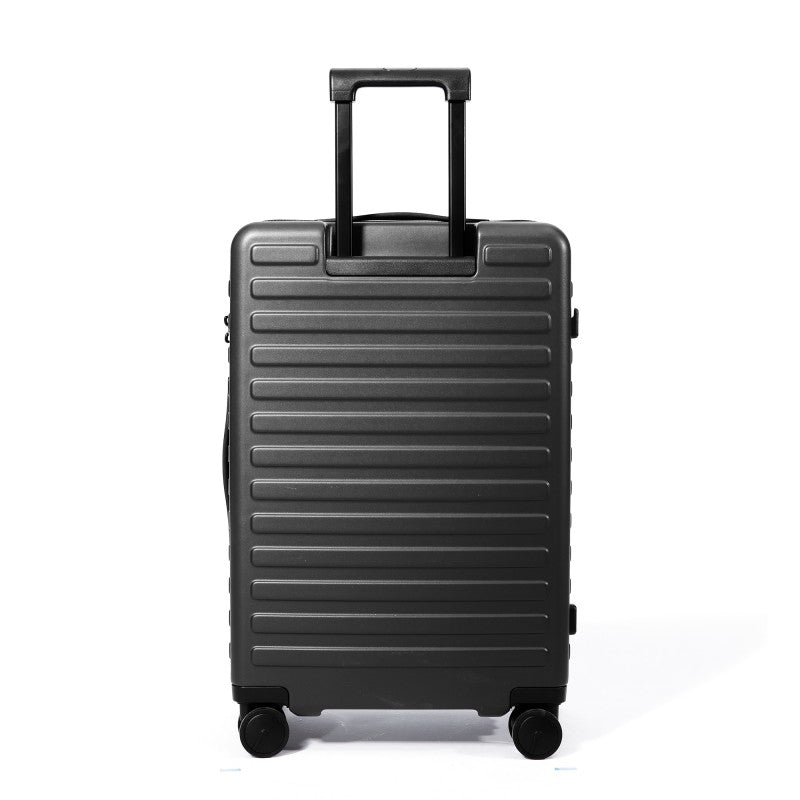 A high-end zipper model from the Traveler series.