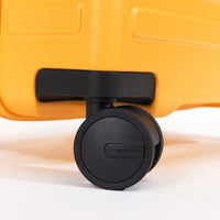 A high-end zipper model from the Traveler series.